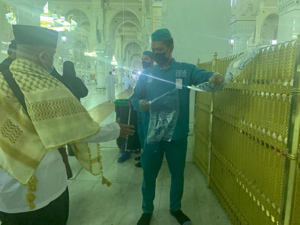 plastik sandal stanby.jpg