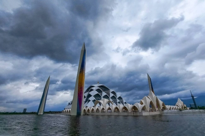 Masjid AL Jabbar 3.jpg