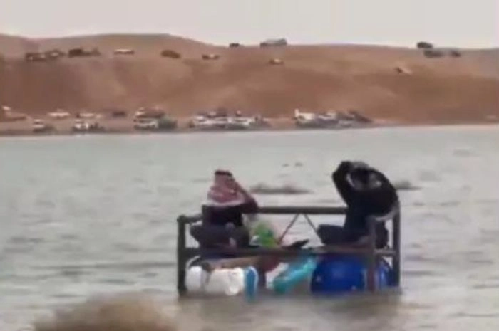 Danau Arab Saudi (2).jpg