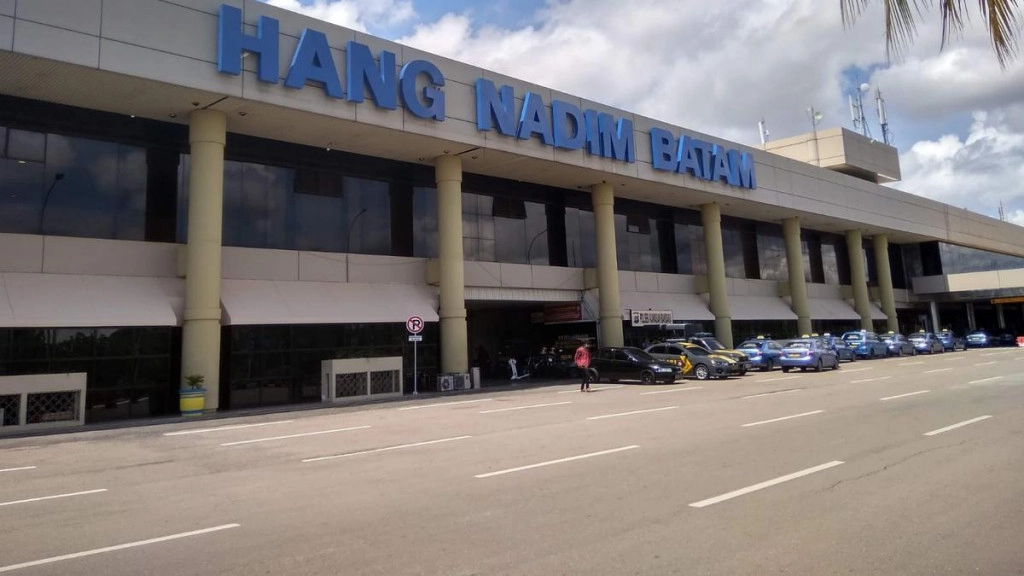 005616400_1634566333-bandara_hang_nadim_4.jpg