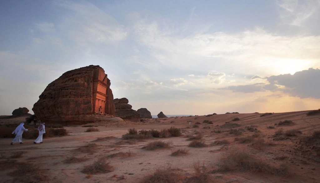 sandstone_mountain_ksa.jpg