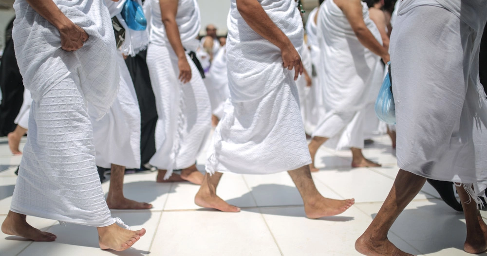 men-in-ihram.jpg