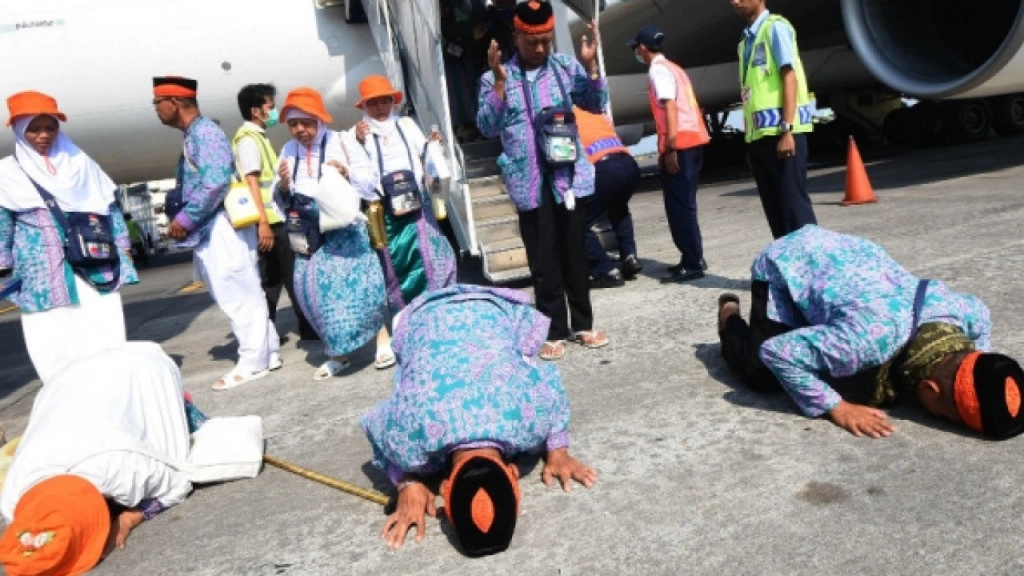 18-kloter-jamaah-haji-pulang-selasa-ini-337-kloter-sudah-tiba-di-tanah-air.jpg