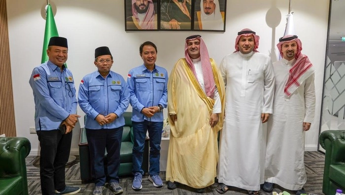foto-pertemuan-kemenag-dengan-kementerian-haji-saudi-dok-media-center-haji-1751017917121_169.jpeg