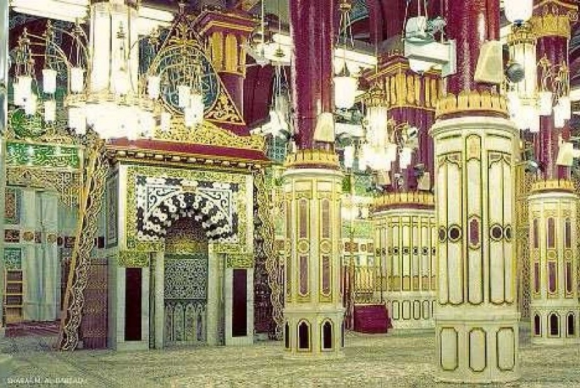 mihrab-masjid-nabawi-di-madinah-arab-saudi-_120730215711-763.jpg