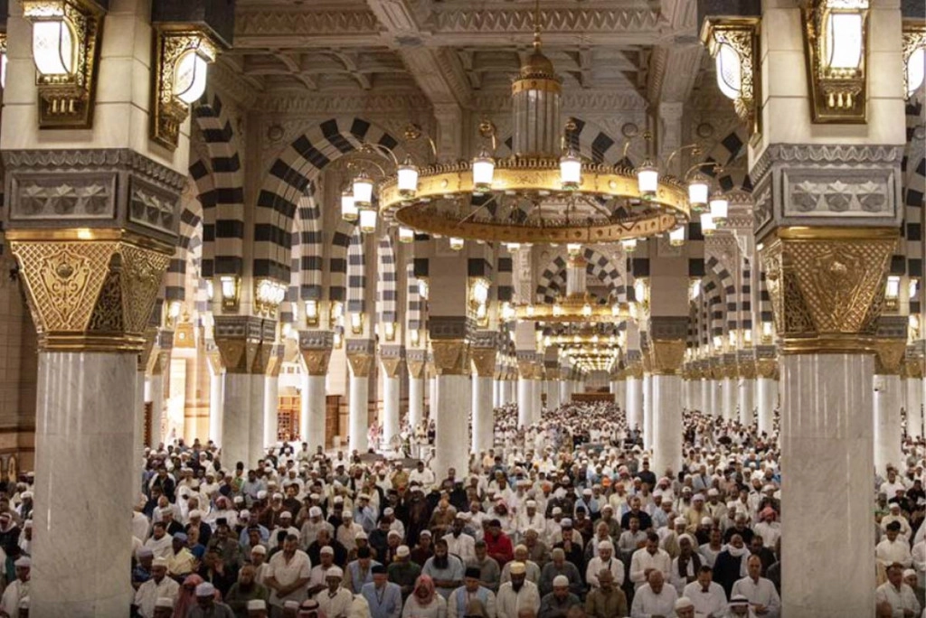 Itikaf-di-Masjidil-Haram.jpg