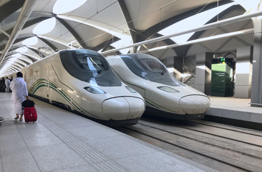 Haramain-train-Saudi-Arabia.jpg