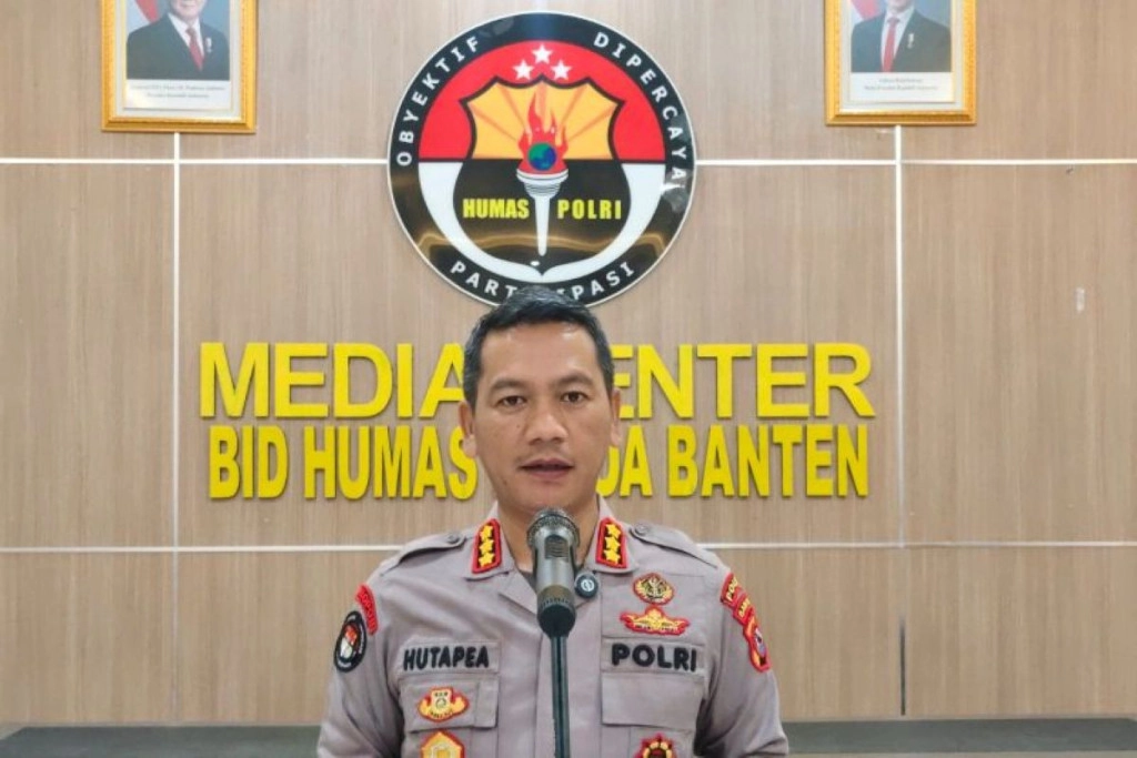 kabid-humas-polda-banten-kombes-pol-maruli-ahiles-hutapea-5h-vyvu.jpg